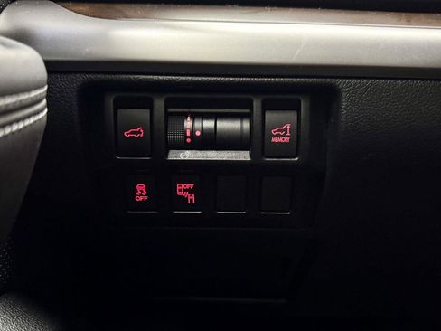 Used 2015 Subaru Outback 2.5i Limited image 16