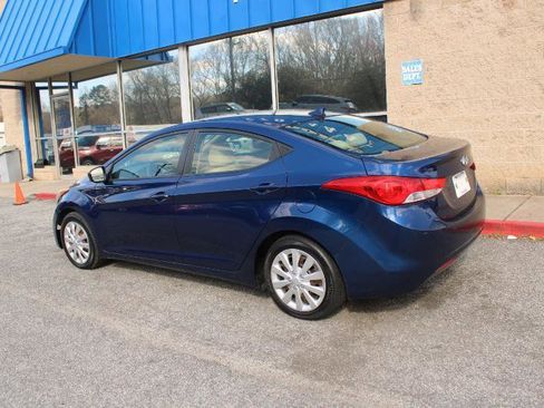 Used 2013 Hyundai Elantra GLS image 3