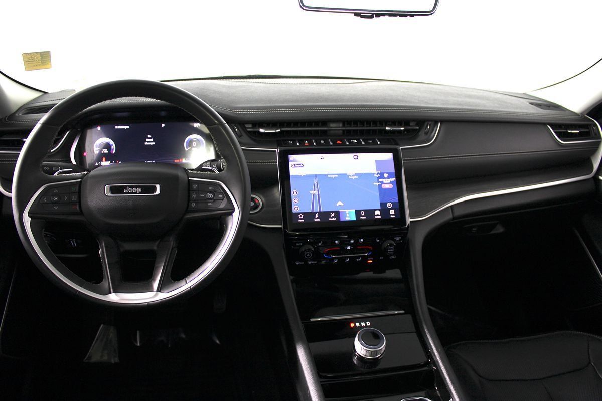 Used 2023 Jeep Grand Cherokee L Limited w/ Luxury Tech Group II RWD image 10