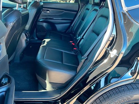 Used 2025 Nissan Murano SV image 21