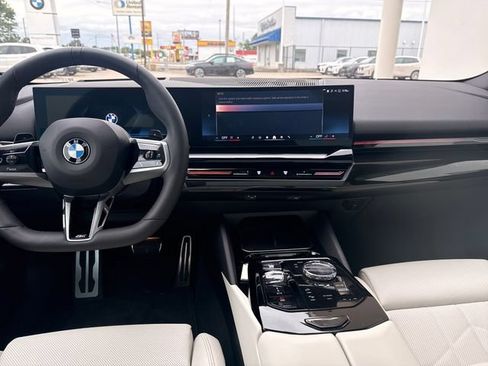 Used 2024 BMW 530i w/ Executive Package RWD image 11