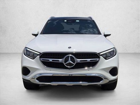 Used 2024 Mercedes-Benz GLC 300 image 2