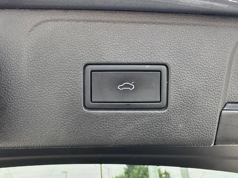 Certified 2023 Volkswagen Atlas SE AWD/4WD image 21