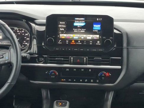 Used 2025 Nissan Pathfinder SL w/ SL Premium Package FWD image 17