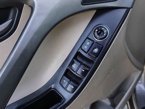 Used 2016 Hyundai Elantra SE image 7