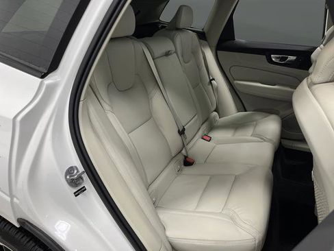 Used 2025 Volvo XC60 B5 Ultra w/ Protection Package Premier image 32