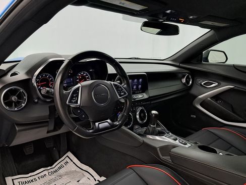 Used 2022 Chevrolet Camaro LT w/ RS Package image 10