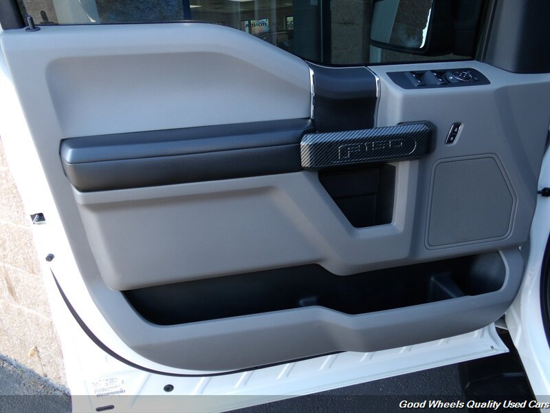Used 2015 Ford F150 XLT AWD/4WD image 21