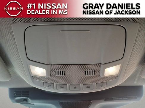 Used 2023 Lincoln Nautilus FWD w/ Premium Package image 21