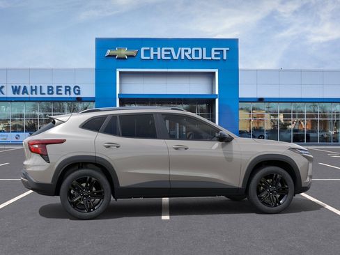 New 2026 Chevrolet Trax ACTIV w/ Sunroof Package FWD image 29