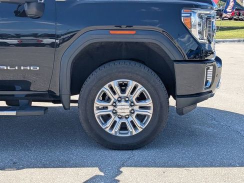 Used 2021 GMC Sierra 2500 Denali w/ Denali Ultimate Package image 12