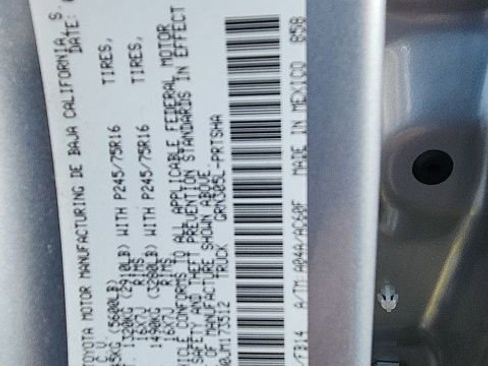 Used 2018 Toyota Tacoma SR image 13