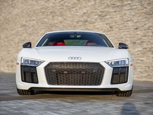 Used 2018 Audi R8 V10 plus image 7