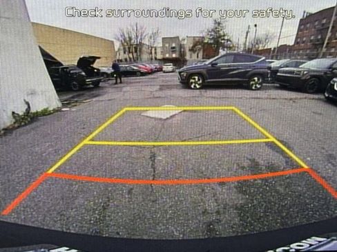 Used 2024 Kia Sportage LX image 32