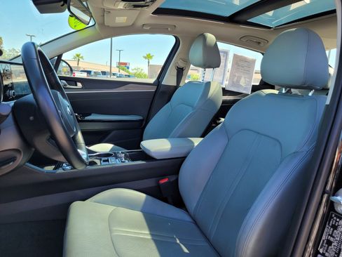 Used 2021 Kia K5 EX image 10