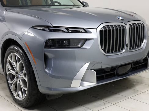 Used 2023 BMW X7 xDrive40i w/ Executive Package image 39