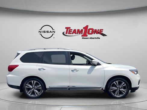 Used 2018 Nissan Pathfinder Platinum FWD image 9