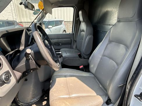 Used 2022 Ford E-350 and Econoline 350 Super Duty w/ Power Windows & Locks Group RWD image 16