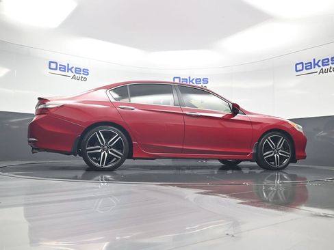 Used 2016 Honda Accord Sport image 41