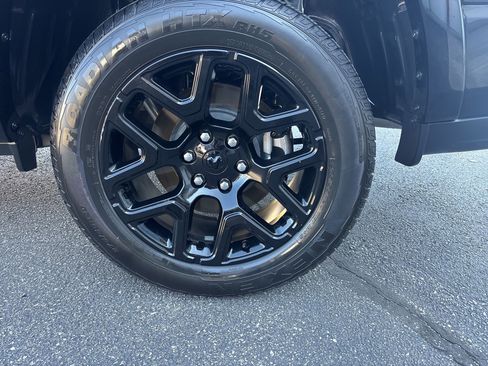 Used 2025 RAM 1500 Laramie w/ Laramie Southwest Edition image 9