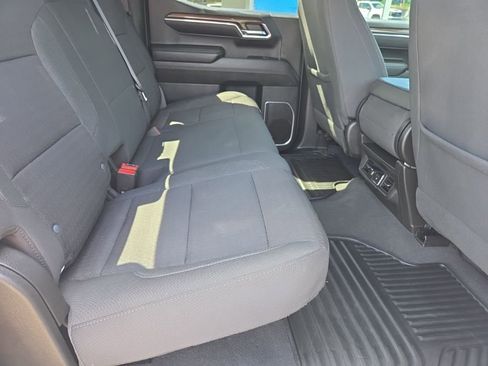 Used 2023 Chevrolet Silverado 1500 LT AWD/4WD image 10