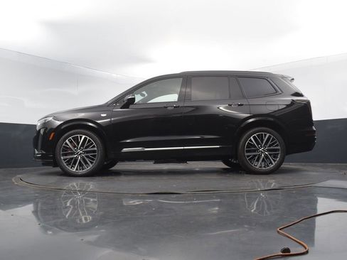 Used 2023 Cadillac XT6 Sport w/ Technology Package image 50