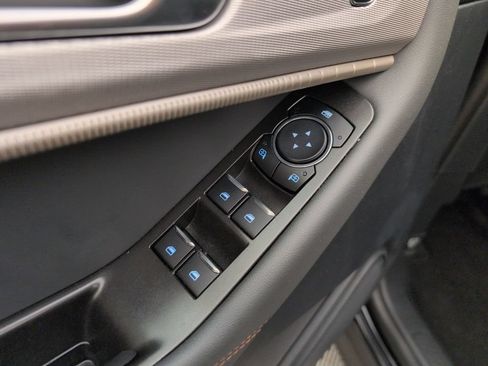 Used 2025 Ford Explorer Active RWD image 26