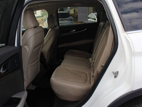 Used 2022 Lincoln Nautilus Reserve w/ Luxury Package image 10