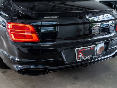 Used 2020 Bentley Flying Spur W12 image 24