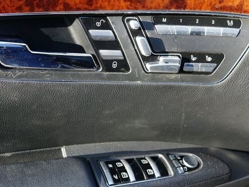 Used 2011 Mercedes-Benz S 550 image 23