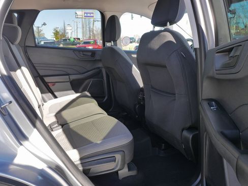 Used 2022 Ford Escape SE w/ Cold Weather Package image 11