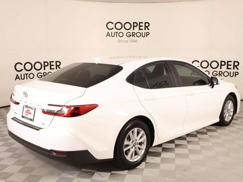 Used 2025 Toyota Camry LE w/ Convenience Package FWD image 19