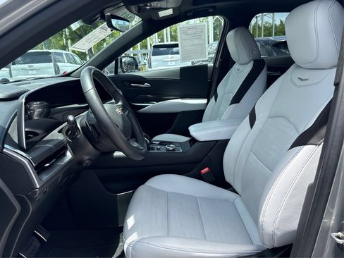 Certified 2024 Cadillac XT4 Sport FWD image 11