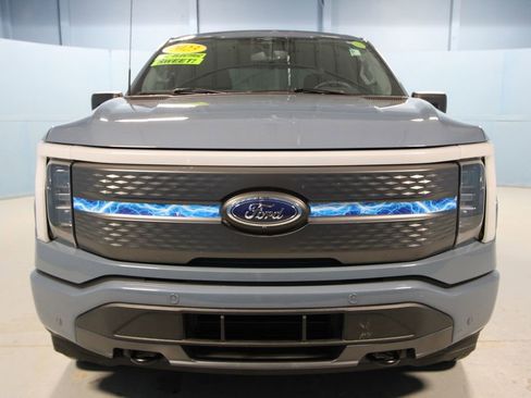 Used 2023 Ford F150 Lightning XLT image 31