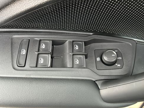 New 2026 Volkswagen Tiguan SE image 12