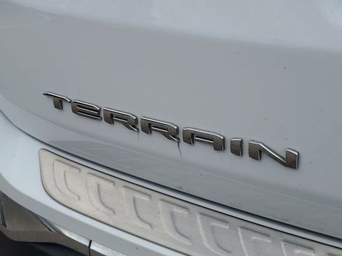 Certified 2022 GMC Terrain SLT image 30