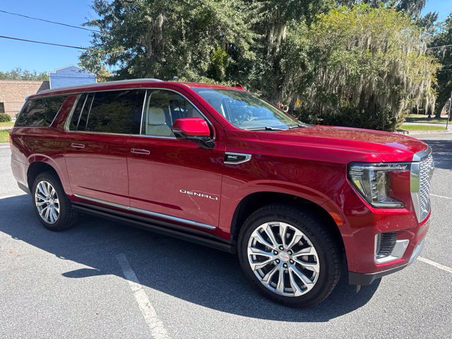 Used 2022 GMC Yukon XL Denali RWD image 7