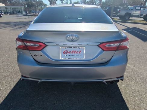 Certified 2020 Toyota Camry SE image 6