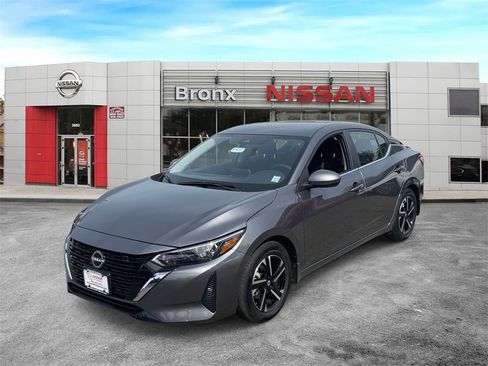 Used 2025 Nissan Sentra SV image 4