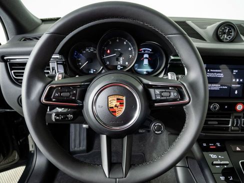 New 2026 Porsche Macan AWD/4WD image 9