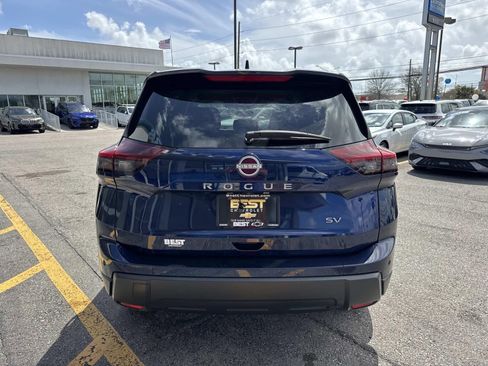 Used 2024 Nissan Rogue SV FWD image 7