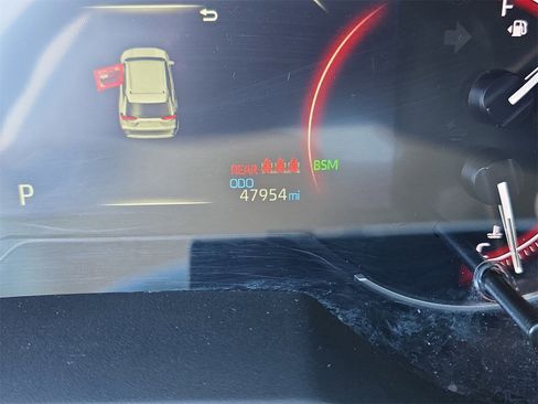 Used 2024 Toyota RAV4 XLE image 26