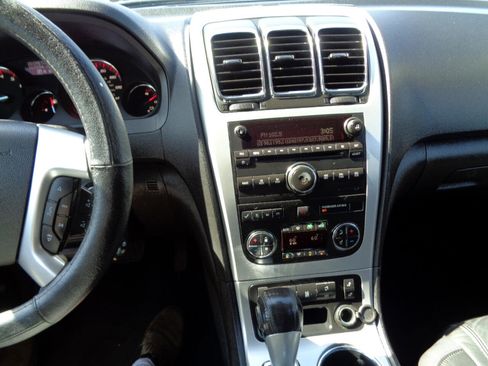 Used 2012 GMC Acadia SLT image 22