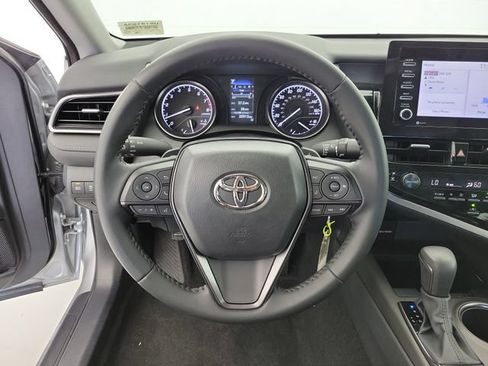 Used 2023 Toyota Camry SE FWD image 21