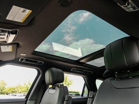 New 2026 Land Rover Range Rover Sport Dynamic SE AWD/4WD image 5