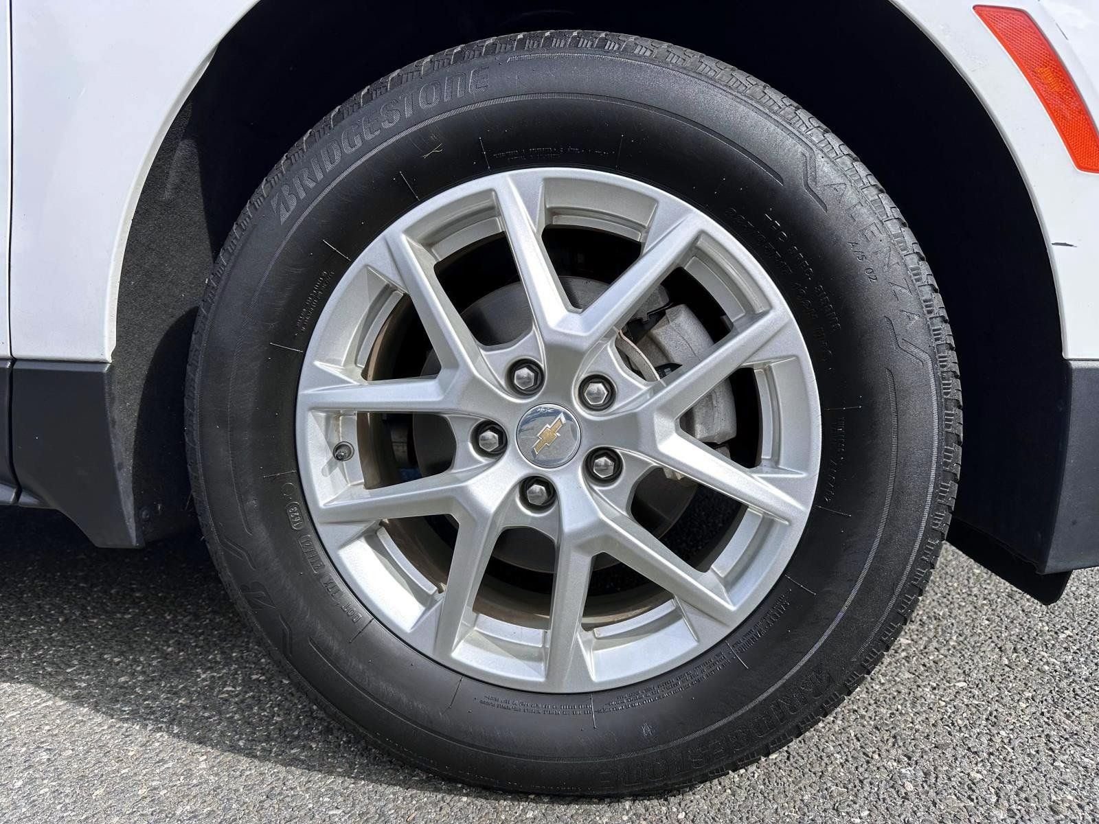 Used 2023 Chevrolet Equinox LS w/ LS Convenience Package AWD/4WD image 6