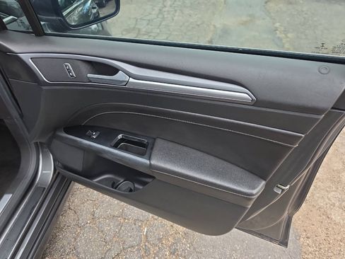 Used 2015 Ford Fusion Titanium FWD image 24