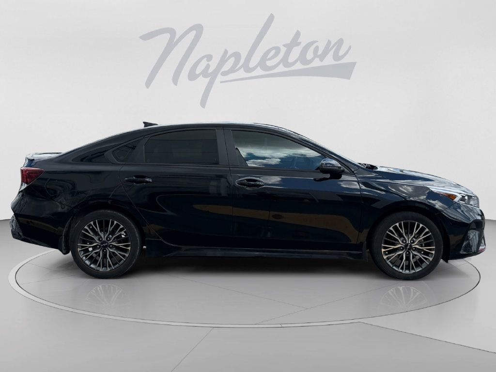 Used 2023 Kia Forte GT-Line w/ GT-Line Premium Package FWD image 7