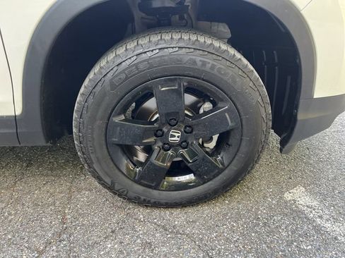 Used 2025 Honda Ridgeline Black Edition image 25