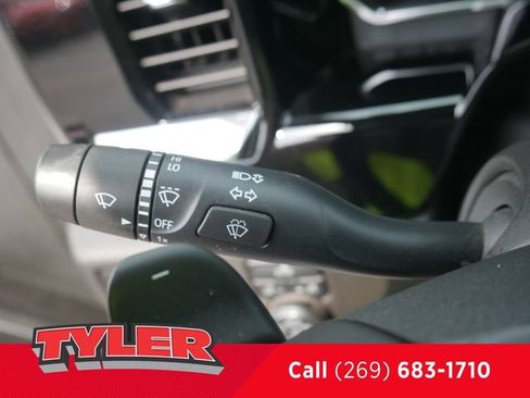 Used 2022 Chevrolet Silverado 1500 RST w/ Z71 Off-Road Package AWD/4WD image 26